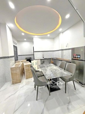 nhà đẹp góc hẻm trần xuân soạn q7 giá 4tỷ980 gần cầu nguyễn khoái