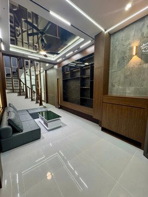 bán nhà đẹp thanh xuân, dt-42m2, 4t, nhà thoáng, ngõ nông, giao thông thuận tiện chỉ với 12.2 tỷ