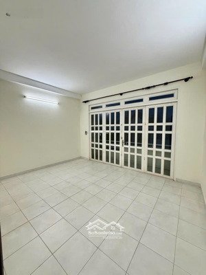 bạn nhà 3 tầng huỳnh tấn phát - hẻm rộng - cách mt huỳnh tấn phát vài căn - quận 7 - hxh tương lai