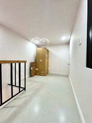 bán nr tại lê văn sỹ, 4,65 tỷ, 26m2, 3 tầng, q3, hcm hot!