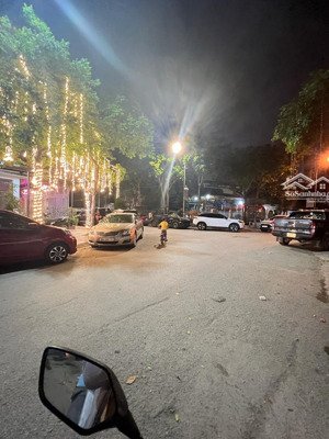 45tỷ -biệt thự vip nhất mễ thượng -góc 2 mặt thoáng -kinh doanh đắc địa .