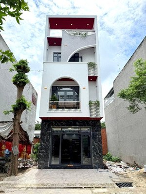 nhà phố mới hoàn công kdc phú hồng thịnh 3, gần vòng xoay an phú vào 600m tp. thuận an