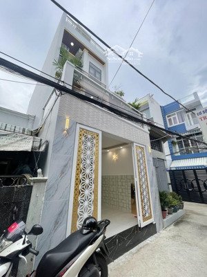 gấp 6.x tỷ. huỳnh tấn phát, số 1113//, 3 tầng, 61m2, 4 ngủ, nhà mới đẹp lung linh