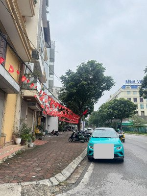 hiếm tt vùng lõi long biên - gần cầu sang phố chỉ 5 phút - gara oto - mt 4,5m -nở hậu giá nhỉnh 21t