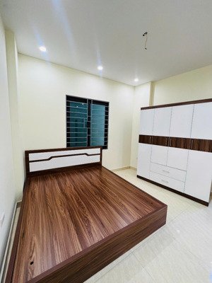 nhà lô góc trung tâm phú lương 5 tầng hiện đại giá tốt nhất khu vực