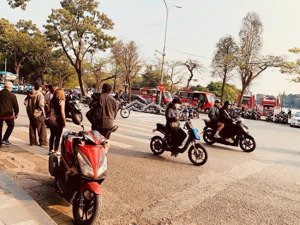 bán nhà mặt phố hàng buồm kinh doanh dòng tiền. 90m2x4 tầng, nội thất đẹp, nhà đẹp. cần bán