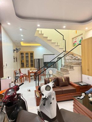 bán nhà siêu víp phú thượng, tây hồ, 14,6 tỷ, 46,9 m2 hot! ô tô tránh đỗ ngày đêm, kinh doanh.