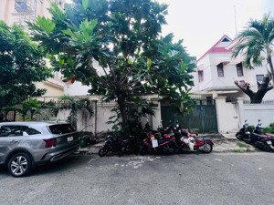 khan hiếm nhất - mặt tiền quốc hương nối dài - dt: 22x 25m - xd: 1h6t - giá chỉ: 115 tỷ tl