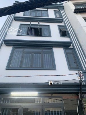 chdv 4 tầng, 300m2, ngang 6,3m, 38 phòng, dòng tiền 250tr/tháng, hẻm xe hơi, ngay đại học văn lang