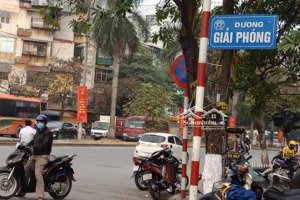 mặt phố giải phóng - kinh doanh - showroom - văn phòng, mặt tiền rộng