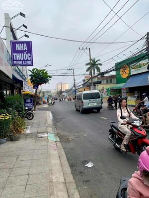 Mặt Tiền Trần Quang Diệu , Dĩ An , 6.5 x 23 , 2 tầng , Lh 0939208616
