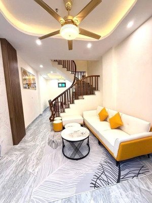 bán nhà mễ trì thượng 6 tầng ô tô tránh giá 11.2 tỷ