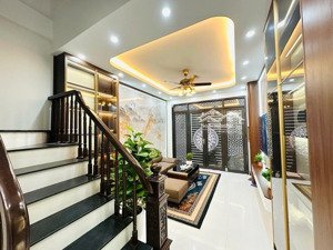 10,7tỷ, hàm nghi dân xây 5 tầng full nội thất, ô tô đỗ cổng