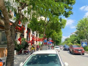 mặt phố lạc long quân - kinh doanh - lô góc 3 thoáng - vỉa hè rộng - mặt tiền 14m - giá 46 tỷ