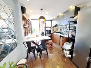 nhỉnh 8 tỷ có nhà phố chính kinh, thanh xuân 30m2, 5 tầng trước nhà rộng thoáng, ngõ thông.