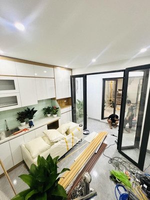 nhà đẹp đê la thành nhỏ - 2 căn trên 1 sổ mỗi căn 4 tầng - 41 mv - nội thất cực đẹp - 7 tỷ