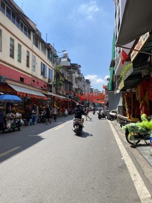 chỉ 33 tỷ mặt phố hàng quạt sổ vuông sát hồ gươm, mặt tiền rộng đẹp