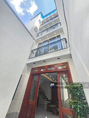 bán nhà long biên xây 1 căn đôc lập 42/50m2 x 5t full nội thất nhỉnh 6 tỷ ngay chợ phúc lợi