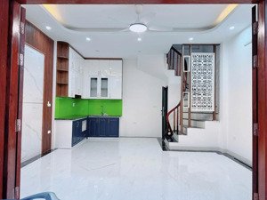 bán nr 38m2, 8,5 tỷ giá tốt, 4pn, 4wc tại vĩnh tuy, hai bà trưng, hà nội