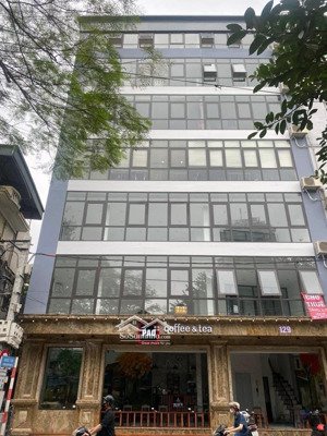 chính chủ bán gấp nhà mặt phố lạc long quân lô góc 3 mặt thoáng, 68m2 5 tầng mt: 14m, giá: 46.5 tỷ