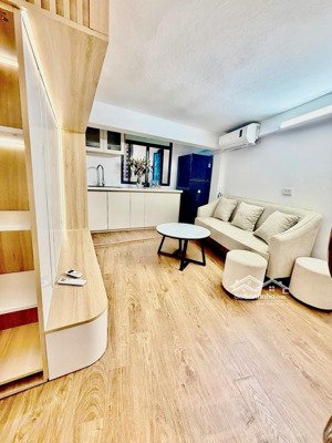 mặt ngõ kd, nhà mới tinh full nt thoáng sáng, ngõ ba gác đỗ cửa thông các ngả.dt18m5t giá 4,3 tỷ