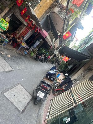 bán nhà ngõ 136 tây sơn là ngõ đẹp nhất phố, mặt ngõ kinh doanh sầm uất : 42m - chỉ 9 tỷ.