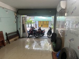 nhà đường xô viết nghệ tĩnh kinh doanh đỉnh chủ cần bán nhanh. nhà 2 mặt tiền.