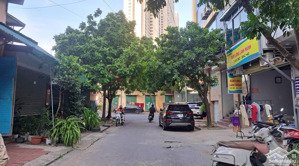 bán nhà nguyễn thanh bình la khê hà đông dt 50m x 7t x mt 4,2m giá 17,85 tỷ có thương lượng