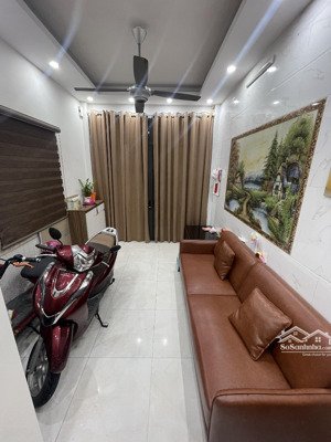 chính chủ bán nhà kim mã ba đình -nhà dân xây kcbt lô góc thoáng sáng,nhà 26m/5 tầng/3 ngủ.