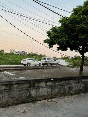 nhà tứ hiệp 50m giá 6tỷ490 ngõ oto,ở cực kì yên tĩnh thoáng đãng.