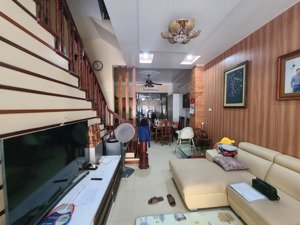 bán gấp liền kề nguyễn văn lộc 80m, 4t giá chỉ 25 tỷ sẵn sổ giao dịch