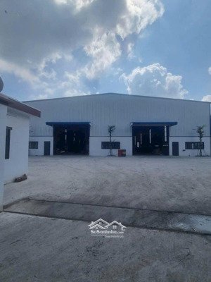 bán nhà xưởng tại nam tân uyên thông tin bất động sản: tổng diện tích đất: 9.200m (góc 2 mặt