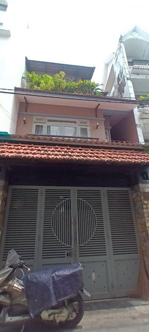 bán nhà _ hxh huỳnh văn nghệ _ 6*12_ nở hậu 6.8m_ btct_ cách 1 căn ra mt