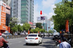 bán nhanh tòa nhà 8 tầng mt nguyễn văn trỗi, q. pn, dt 6.2x15m, hdt 90tr giá hạ 29 tỷ