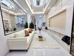 bán nhà dân xây tâm huyết! đại la, ngõ thông, gần phố,nội thất sịn sò 40m2 * 4t