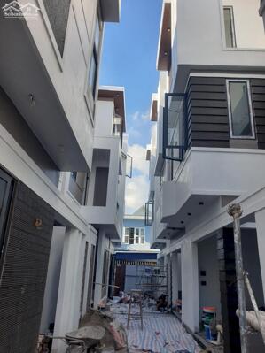 BÁN NHÀ ĐẸP 2.34 TỶ 3 TẦNG 50M2 NGÕ RỘNG ĐƯỜNG GIẢI PHÓNG