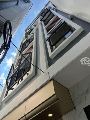 lạc long quân - tây hồ, 72m 5 tầng, giá 11.5 tỷ, nhà 3 mặt thoáng, gần oto, khách về ở luôn