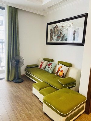 chính chủ gửi bán 2pn park hill view thoáng tầng trung nhà đẹp bán full nội thất giá 9 tỷ .