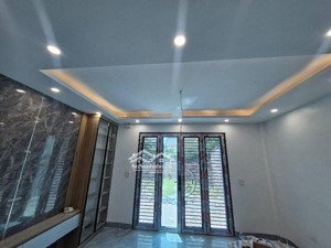 bán nhà riêng tại vạn phúc, 5tầng ,thang máy 7,65 tỷ, 32m2, 3pn, 4wc, giá tốt