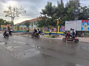 bán nhanh mt đường lò lu, ngang 10m, diện tích 215m2, giá 32 tỷ