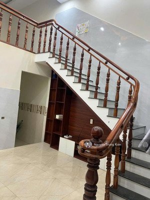 nhà lầu 110m2 (5x22m) - thổ cư 75m2, sổ riêng, đường ôtô 6m - tặng hết nội thất, cho thuê 7tr/th