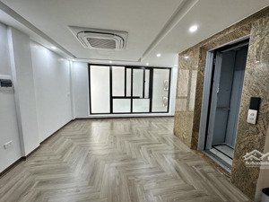 bán nhà việt hưng 57m2-hơn 7 tỷ-6 tầng thang máy-ô tô đỗ cổng-full nội thất-pháp lý chuẩn