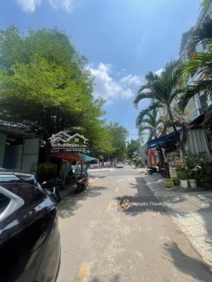 mặt tiền kdc chợ tân phú sau lưng bệnh viện ung bướu 2 - 128m2 ngang 8x16m vuông vức - 10.9 tỷ tl