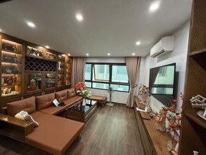 siêu phẩm bđs: tòa nhà 60m² - 8 tầng thang máy - full nội thất cao cấp - cho thuê văn phòng