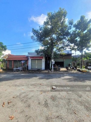 cắt lỗ bán ngợp dãy trọ 150m2 tại chợ phú chánh giá 1 tỉ 455 đang cho thuê full 5p thu nhập 12tr/th