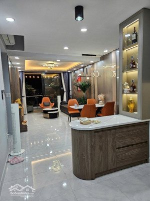 chính chủ bán căn hộ âu cơ tower, 72m2 phòng ngủ 2wc lầu cao sổ hồng giá 3,3 tỷ. lh: 
