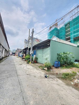 đất dĩ an chỉ 2.13 tỉ ngay gần chung cư đang xây. 3.9x24m. tiện xây nhà. nhanh tay liên hệ!!!