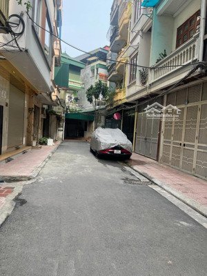 bán nhà tây sơn, dt 68m, 4 tâng, mt đẹp, giá 20.5 tỷ, kinh doanh, ô tô vào nhà, phân lô