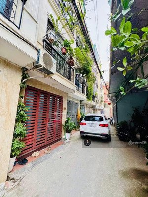 bán nhà đường tây sơn - ô tô đỗ cửa - 30m ra phố - vị trí cực đẹp - 4 tầng full nội thất ở ngay