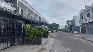 BÁN NHÀ ĐƯỜNG 17A DÃY PHỐ HƯNG GIA KHU MINH LINH P5 VĨNH LONG (NAY LÀ PHƯỜNG THANH ĐỨC)